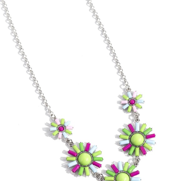 Set - Picture 4 of 6